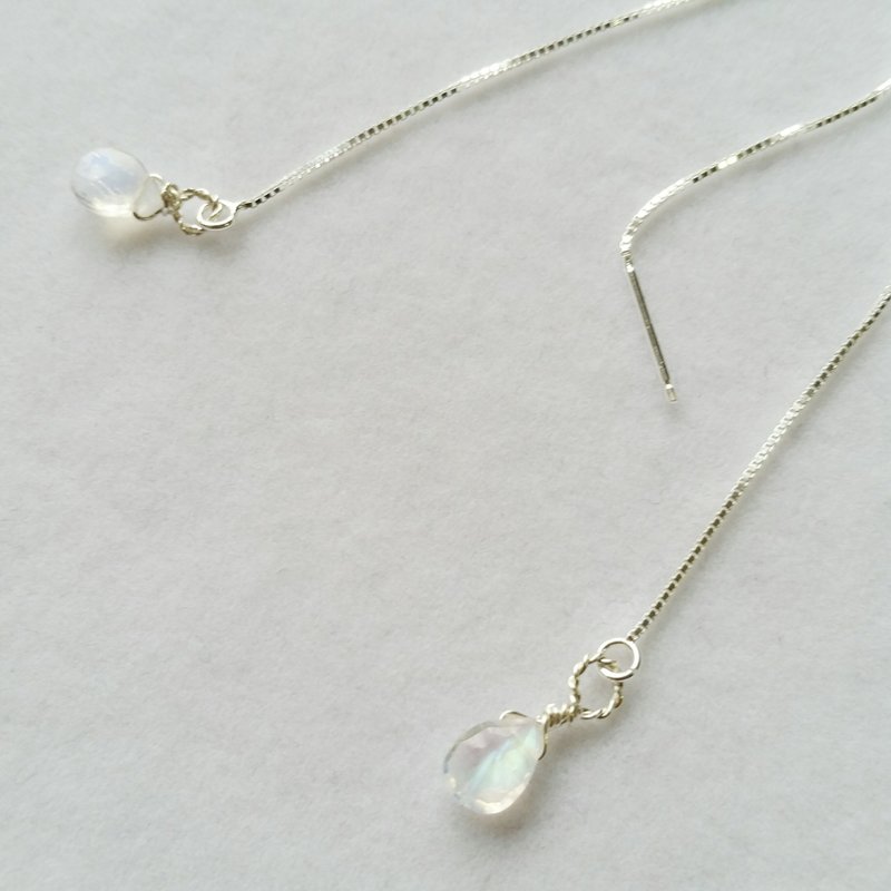 925 silver earline with  moonstone925纯银耳线 (8MM玻璃体强光月亮石) - 耳环/耳夹 - 宝石 蓝色