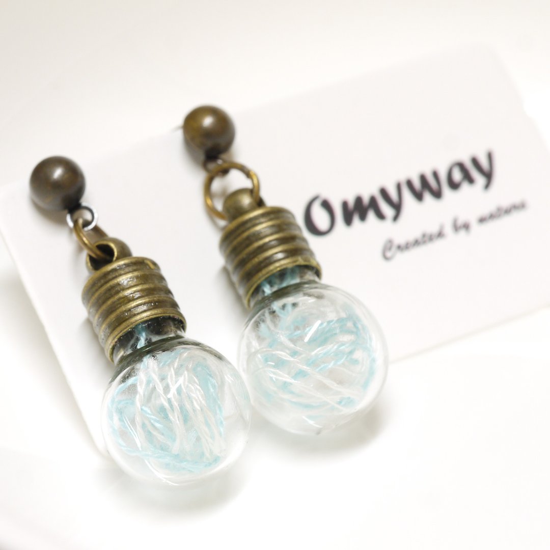 “爱家作-OMYWAY”DIY 手工制作 绣花线 针线 针线 复古 灯泡 玻璃球 耳钉 耳环 - 耳环/耳夹 - 玻璃 白色