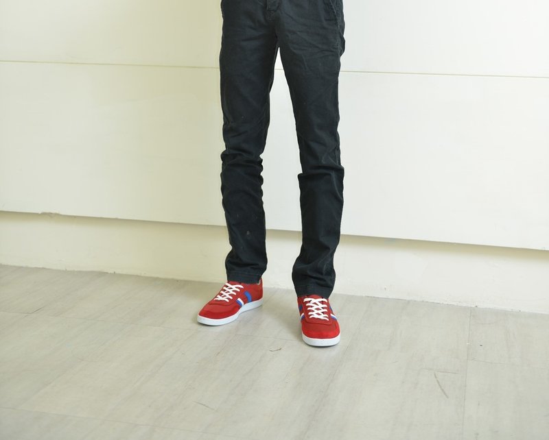 FYE法国环保鞋  酒红色 台湾宝特瓶环保休闲鞋 (再回收概念,耐穿,不会分解) 男生款---青春·活力。 - 男款休闲鞋 - 其他材质 红色