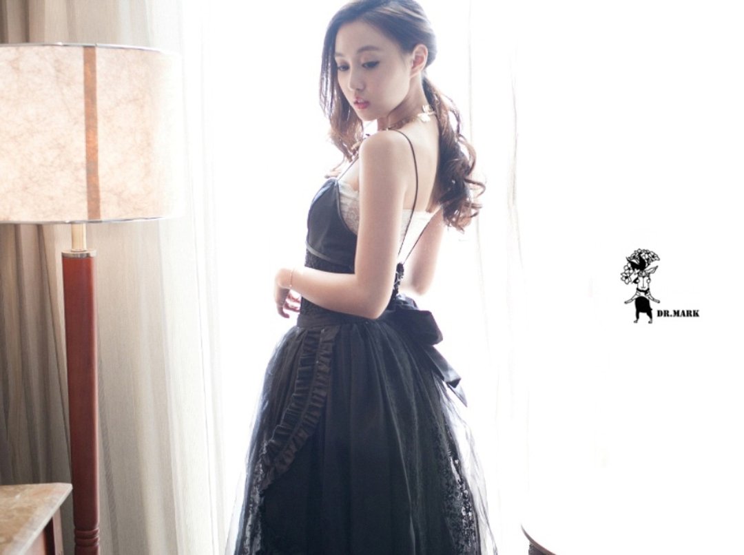 马克是温莎宝女爵 网纱拼接蕾丝绑蝴蝶结大澎裙 - 裙子 - 其他材质 黑色