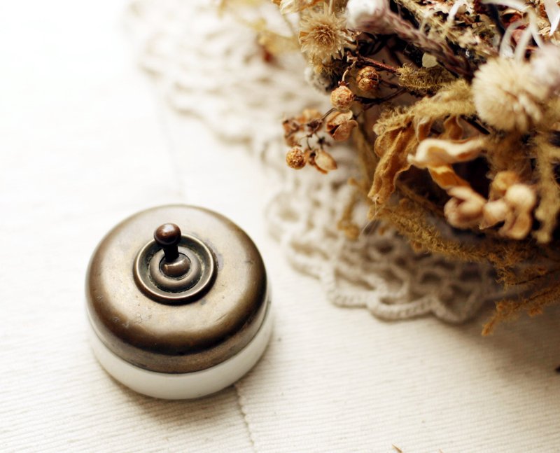 【好日恋物】法国古件陶瓷开关 - 其他 - 其他金属 多色