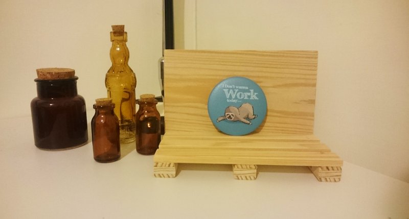 树懒阿懒【不想上班啊啊啊】 手绘风胸章 - 徽章/别针 - 塑料 蓝色