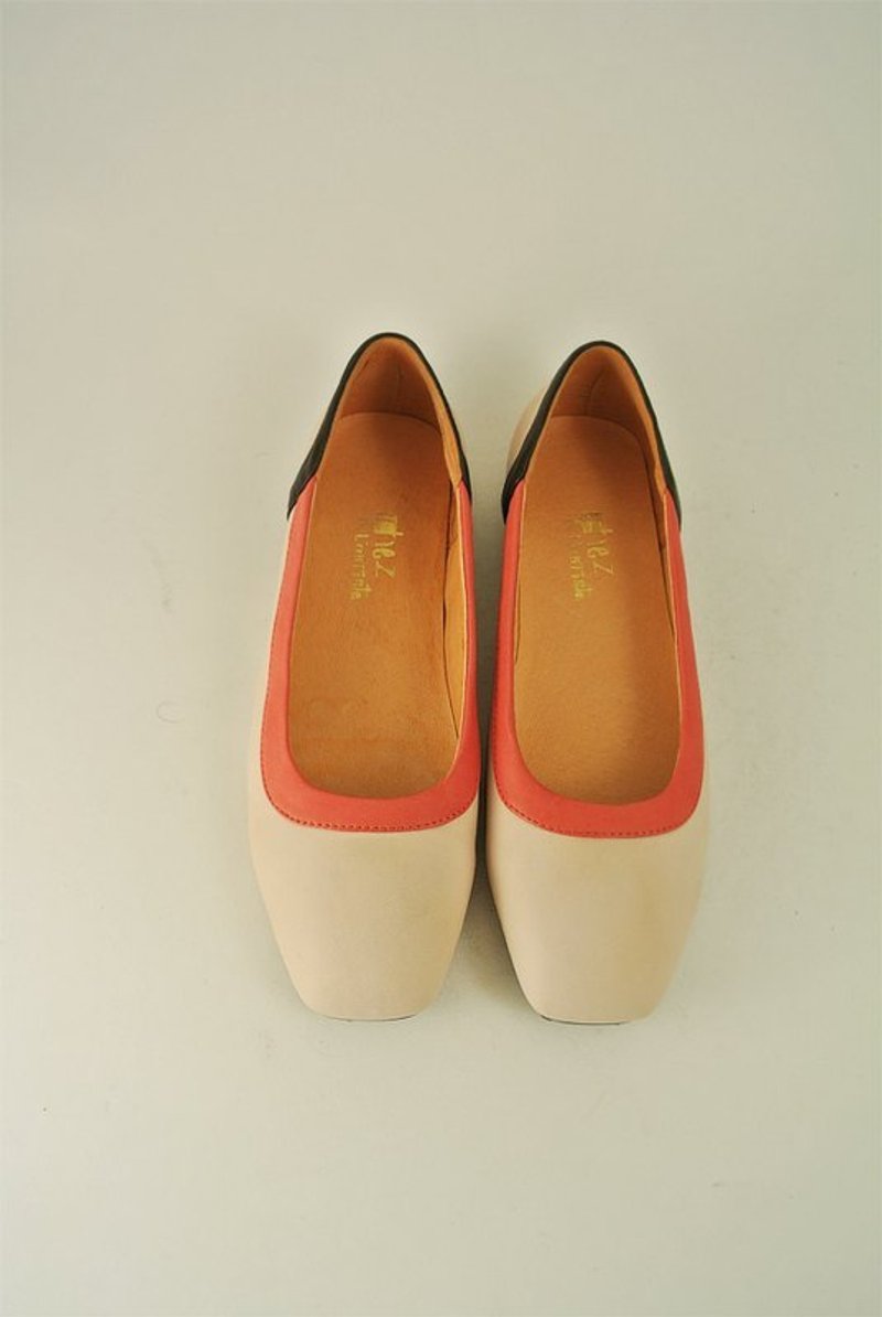 今天不在家，欢迎来玩。方头平底。(白) 无法无天。 - 女款休闲鞋 - 真皮 