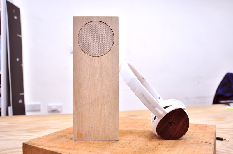 特别活动！买喇叭送耳机｜hoomia【hello MEN】直立式原木蓝牙喇叭（送U3 Wood（白）耳罩式耳机＆原木手机座） - 扩音器/喇叭 - 木头 咖啡色
