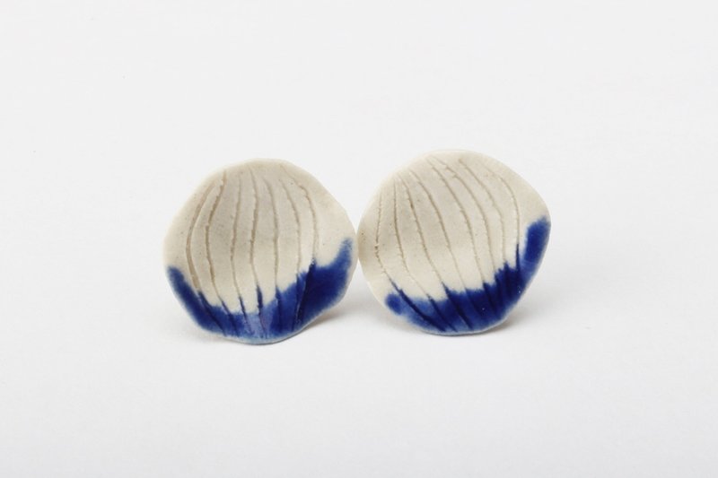 Pétale青花瓷耳环/青花瓷饰品 - 耳环/耳夹 - 瓷 蓝色
