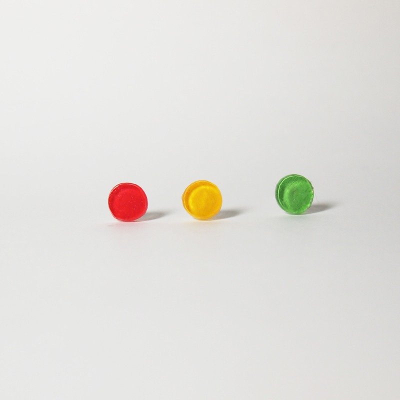 红绿灯手作不过敏耳环（可改夹式） - 耳环/耳夹 - 塑料 多色