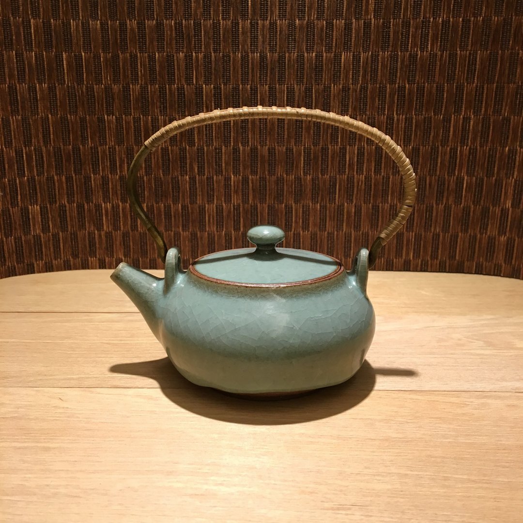 手作青瓷手提铜把藤编壶  萧鸿成老师 - 茶具/茶杯 - 其他材质 