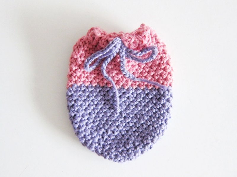 手钩针 毛线 椭圆 束口袋 双色任你选 - 化妆包/杂物包 - 其他材质 多色