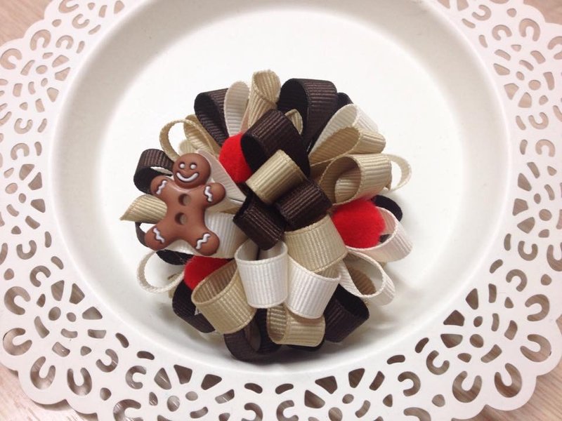 在花球跳跳的姜饼人小夹 - 围嘴/口水巾 - 其他材质 咖啡色