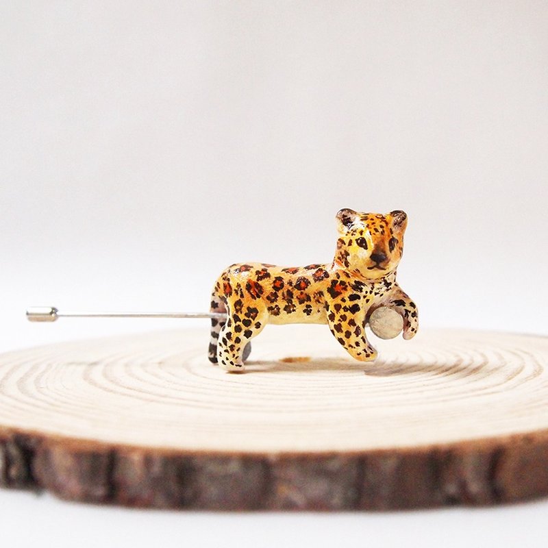 小豹手工手绘胸针 Jaguar handmade brooch - 胸针 - 其他材质 多色