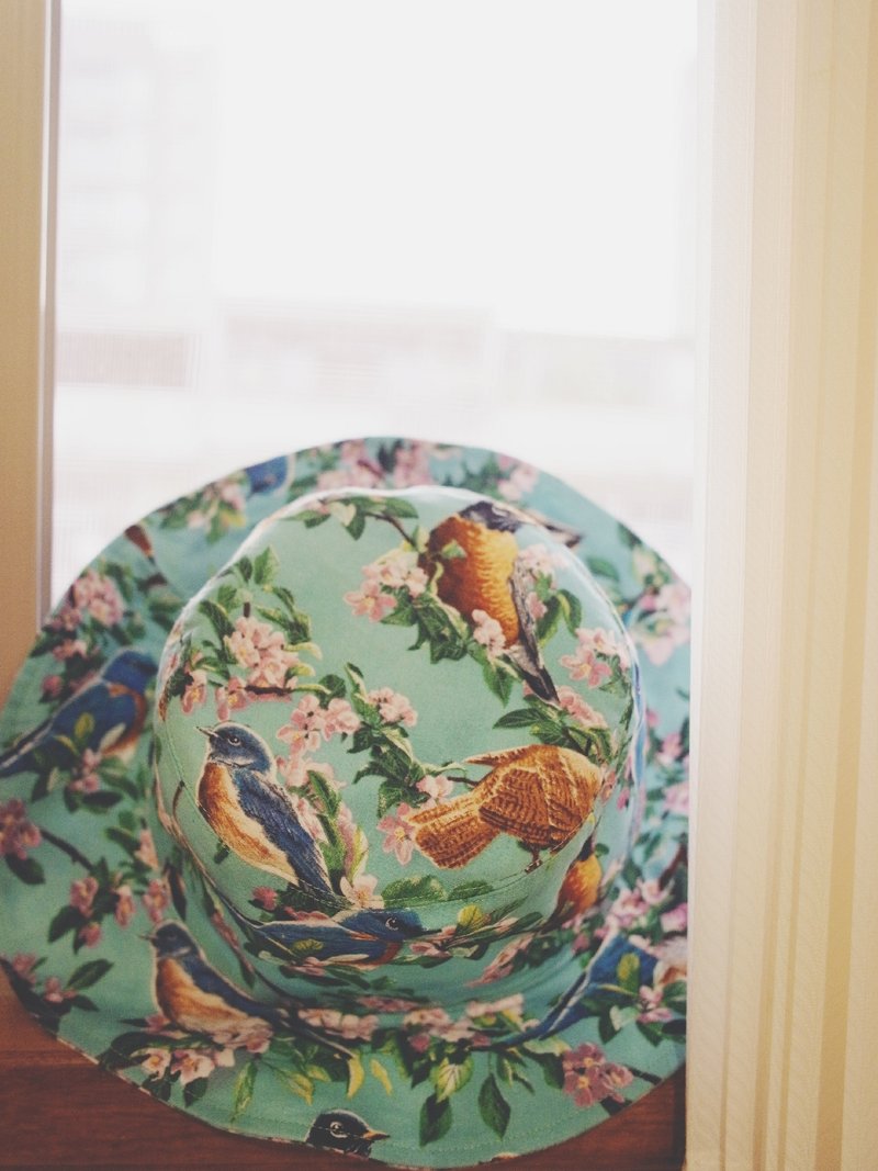 A MERRY HEART♥湖水蓝，花，鸟 渔夫帽 - 帽子 - 其他材质 蓝色