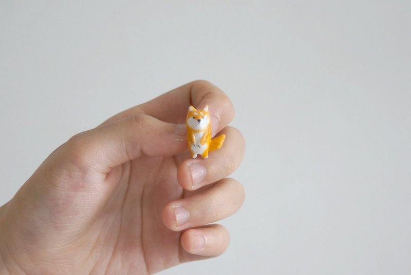 ［独角森林］Shibainu 柴犬胸针 - 胸针 - 粘土 