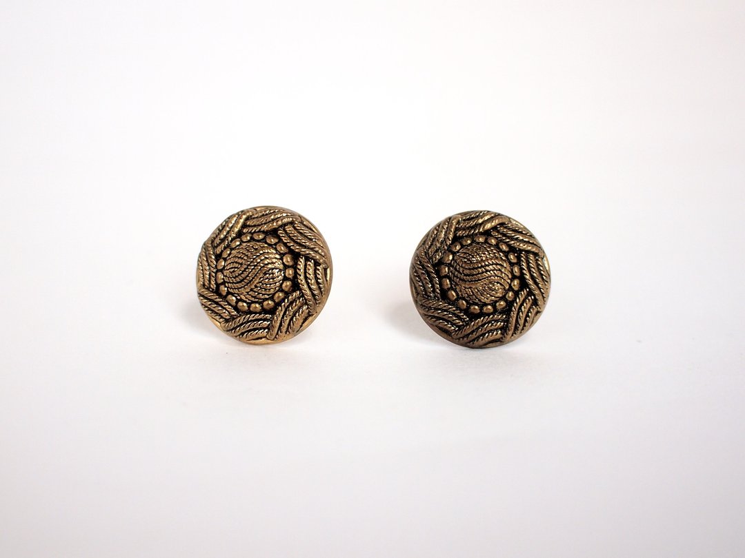 [Circle dot] 祕境的花蕊 - 耳环/耳夹 - 塑料 咖啡色