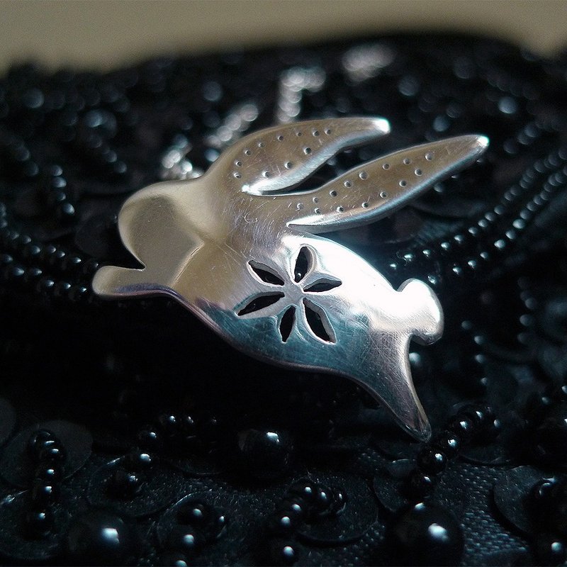 长耳兔兔~纯银十二生肖弥月坠饰项链,手作的诗小朋友第一件纯银饰 - 项链 - 纯银 