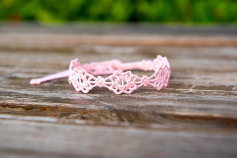 Riccar [蕾丝刺绣幸运手环]－芭比粉 珍藏/礼品/新年 - 手链/手环 - 绣线 粉红色