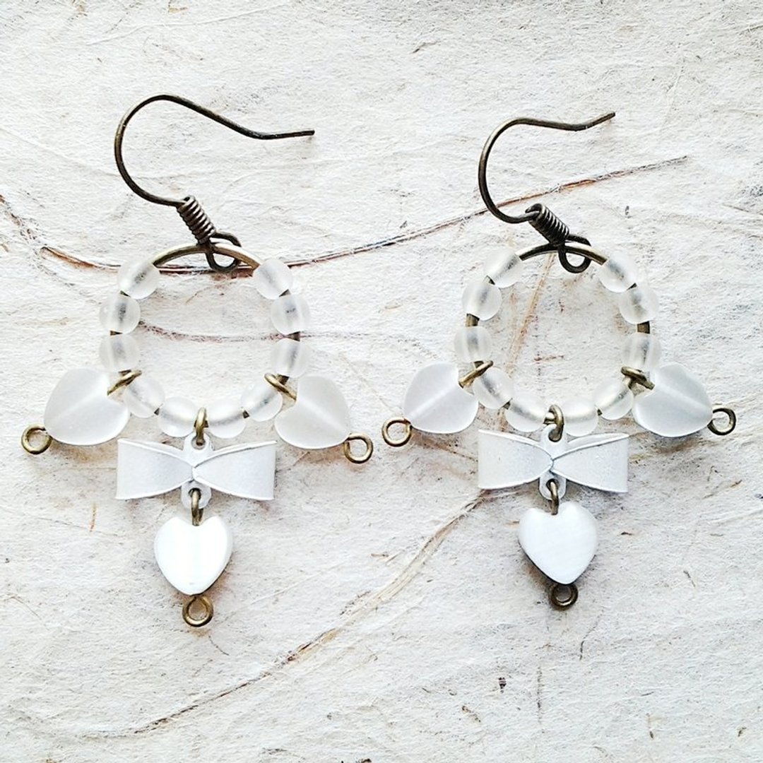 EarringFanatic白色猫眼石三心两意耳环 - 耳环/耳夹 - 宝石 白色