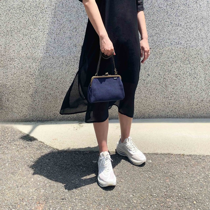 湛蓝棉线编织 口金包 手拿包 侧背包 肩背包 随身包 编织包 - 侧背包/斜挎包 - 棉．麻 蓝色