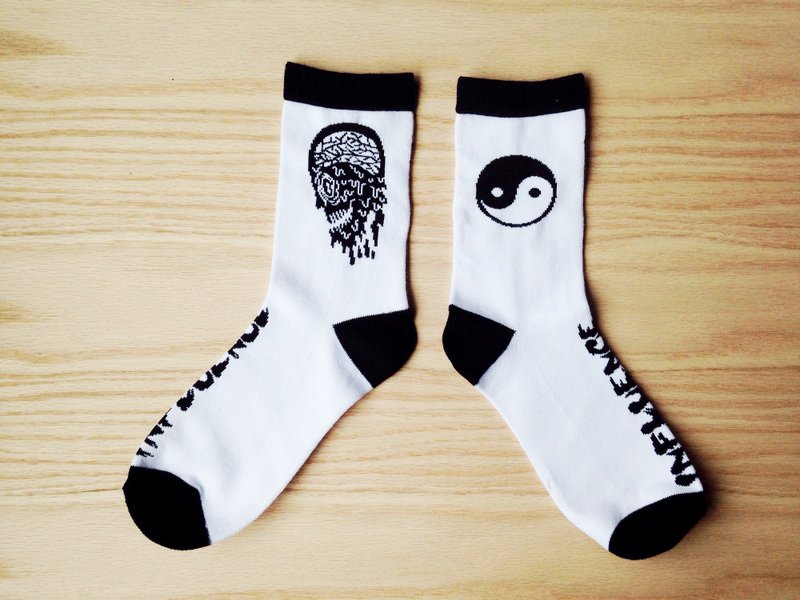 LOGO & 太极 // 黑白 // 袜子 - 袜子 - 棉．麻 白色