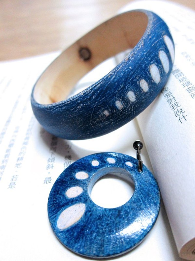 珊瑚海手环 - 耳环/耳夹 - 木头 蓝色