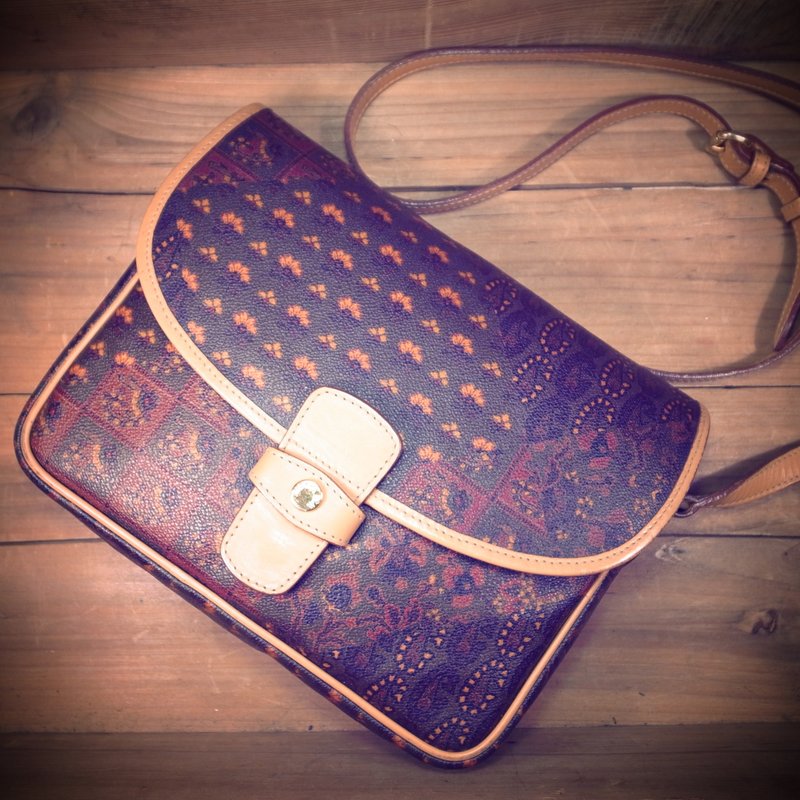 [ 老骨头 ] 早期 ESCADA 焦糖真皮x印花防水防布 侧背包 绝版真品 古董包 Vintage - 侧背包/斜挎包 - 真皮 多色