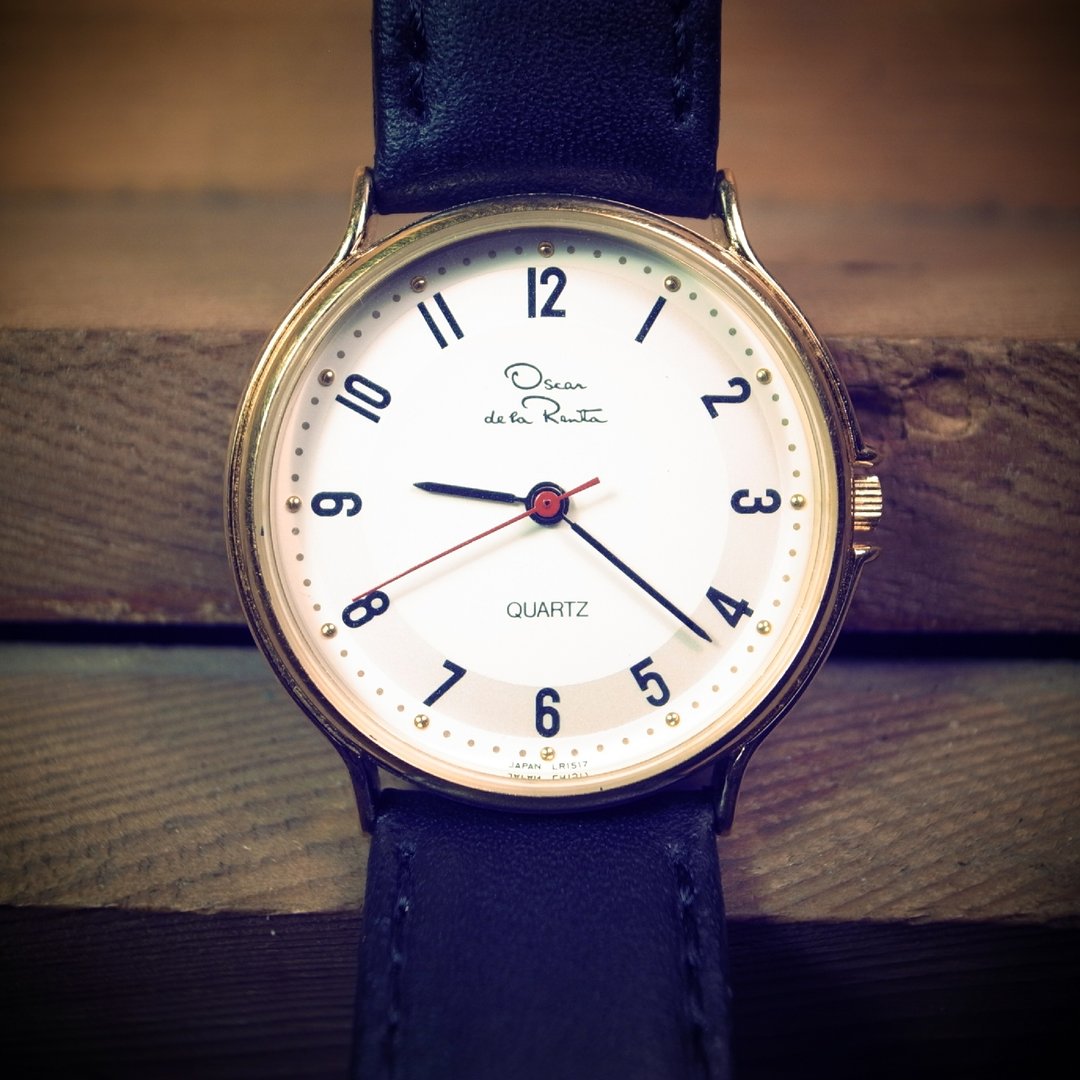 [ 老骨头 ] Oscar de le Renta 日制 石英表 VINTAGE 古董 RETRO 古董表 复古 - 女表 - 其他金属 黑色