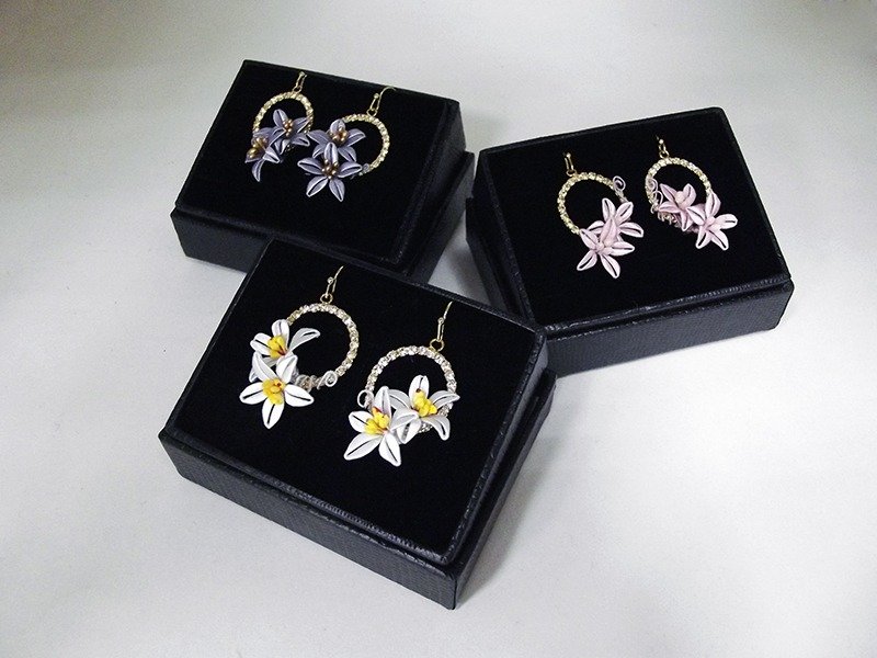 【Mrs.U 丝藏蜜语】桐花嫁(更改夹式耳夹者请注明!另有别针可购) - 耳环/耳夹 - 其他材质 白色