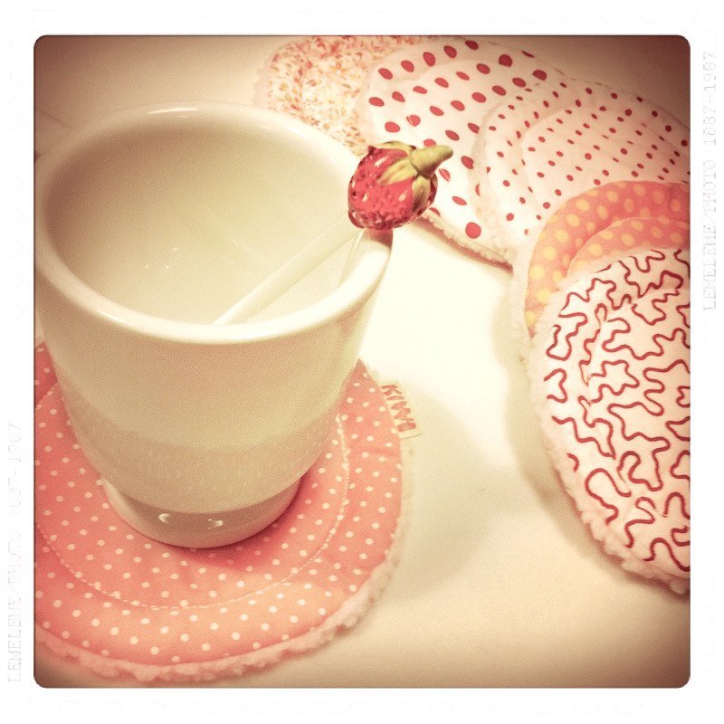 毛毛圆杯垫 (粉+红色系) / 1组6个 - 杯垫 - 棉．麻 粉红色