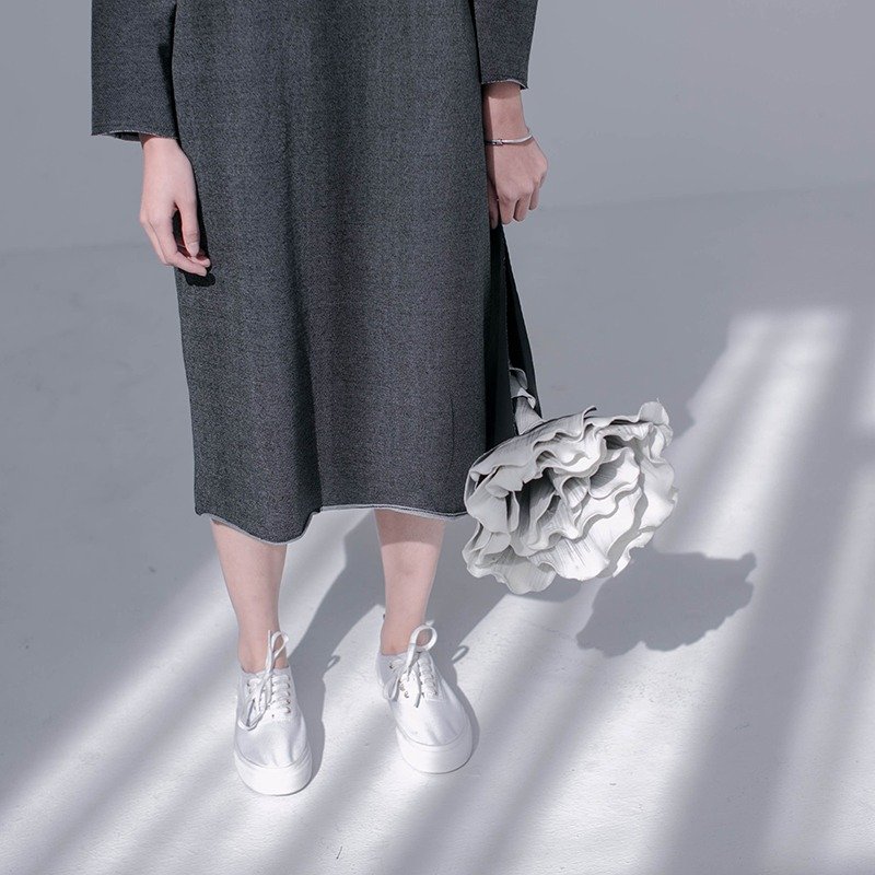 【黑灰色】不修边落肩毛圈卫衣长袖连衣裙洋装 秋冬长款 全棉针织 牛仔纹理 万能打底OP | 番塔塔原创独立设计 - 洋装/连衣裙 - 其他材质 灰色