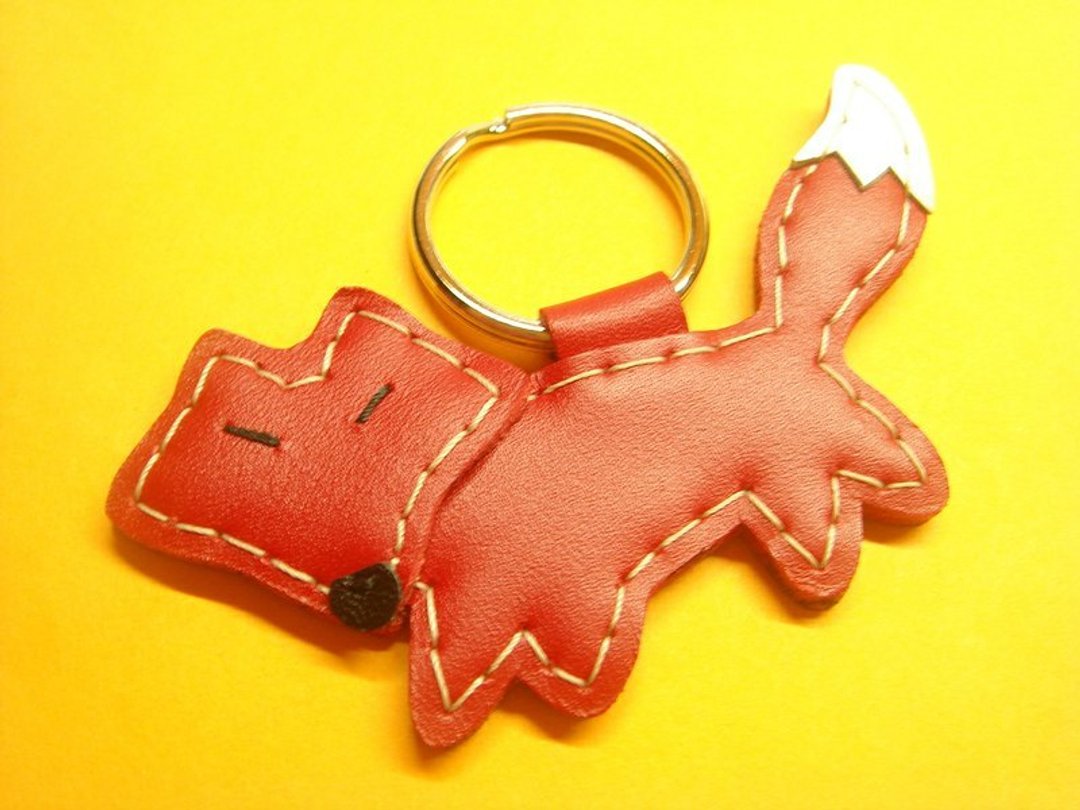 {Leatherprince 手工皮革} 台湾MIT 红色 可爱 小狐狸 纯手工缝制 皮革 钥匙圈 / Kato the Fox Leather Keychain ( Red ) - 吊饰 - 真皮 