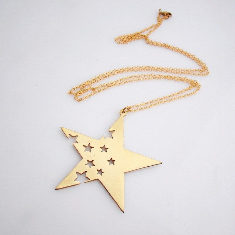 Star pendant in brass with and enamel color - 项链 - 其他金属 