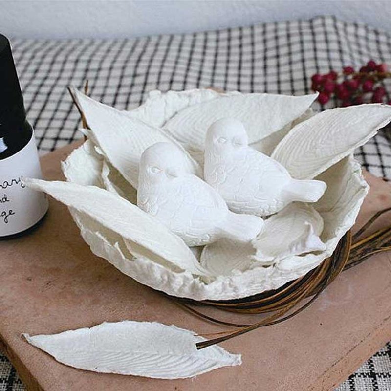 日本 Art Lab - 除臭鸟巢香氛石 - 共两款 - 香薰/精油/线香 - 其他材质 白色