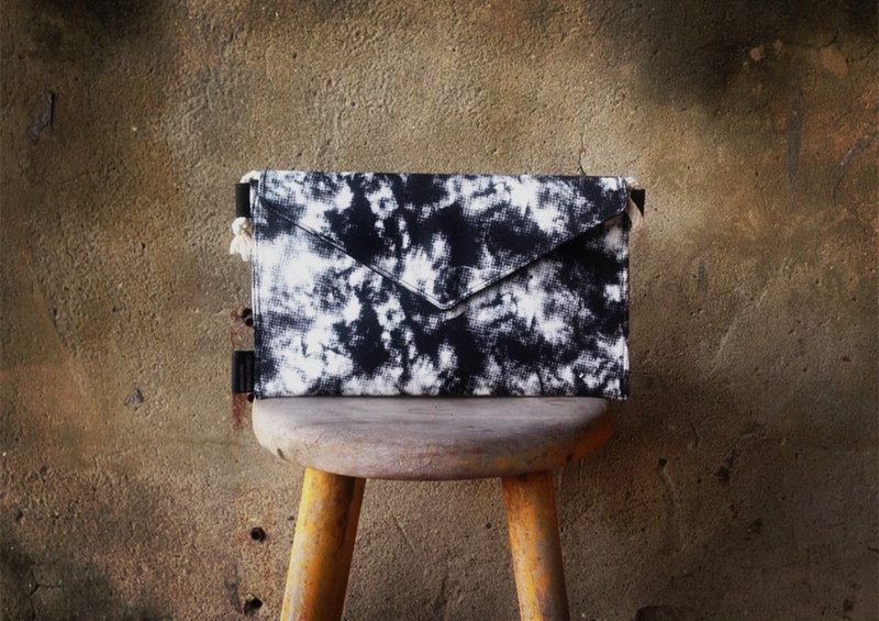 【少量限定款－手拿包/侧背包/信封包Dream Bag－深度黑泼墨渲染】 - 手拿包 - 其他材质 