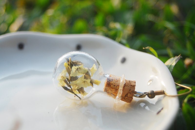 花菓实验玻璃罐耳环 - 耳环/耳夹 - 玻璃 黄色