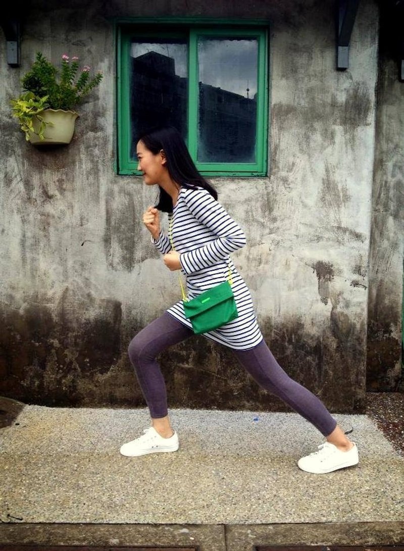 凹绿 - 侧背包/斜挎包 - 其他材质 绿色