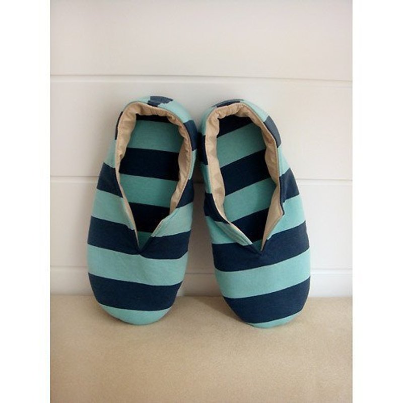 hairmo。蓝色条纹室内暖暖拖鞋(男女皆可) - 男款休闲鞋 - 其他材质 蓝色