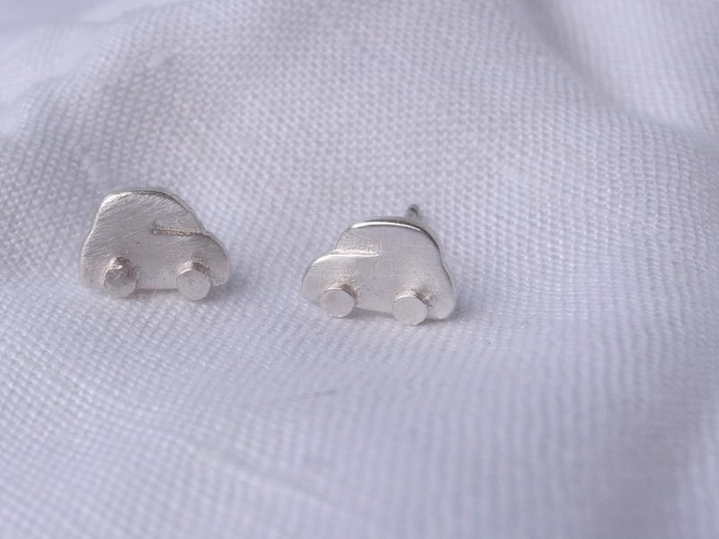 小车子 · March | 纯银 耳针 耳环 - 耳环/耳夹 - 银 灰色