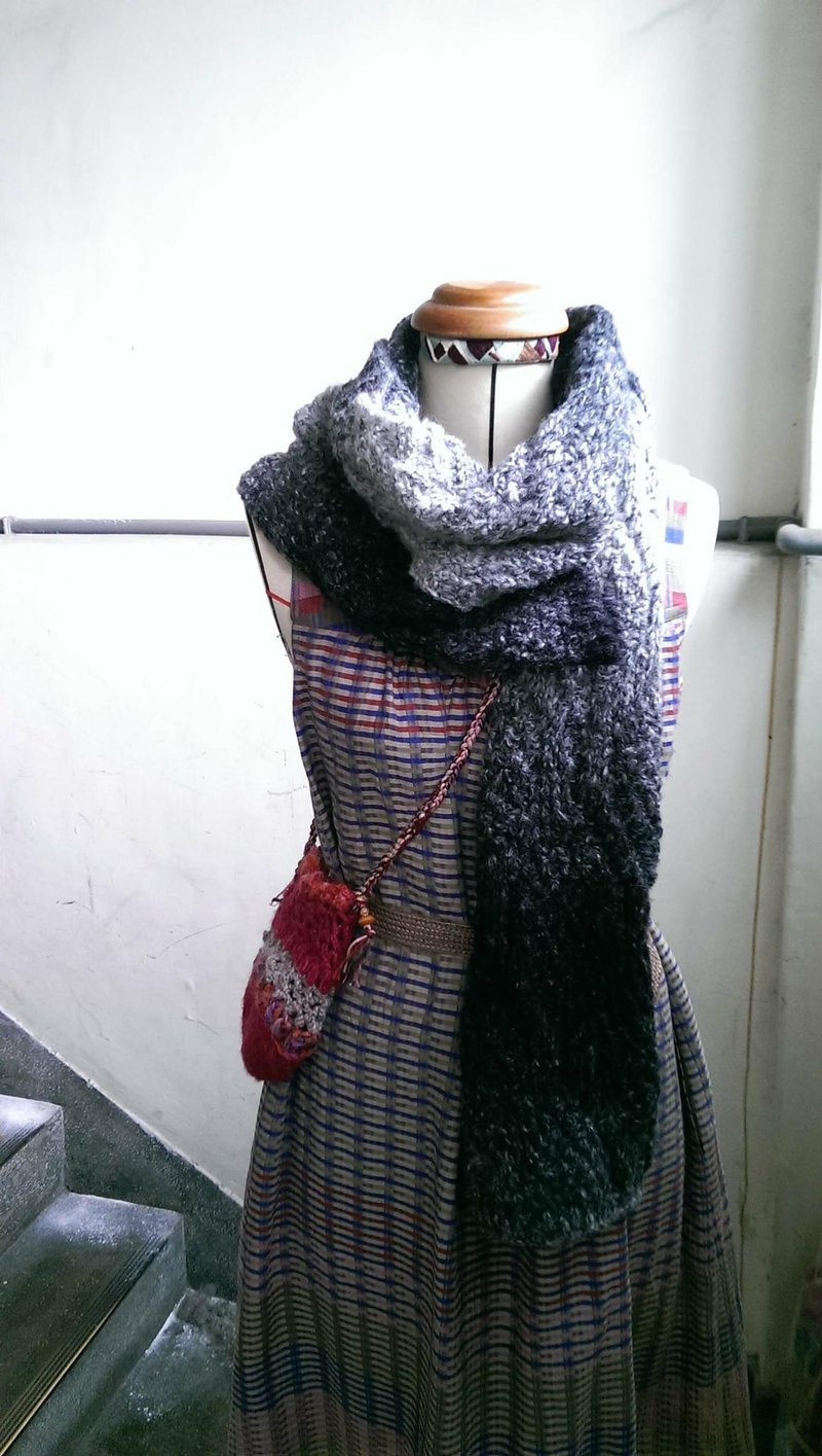 Lan毛线围巾(黑灰白渐层) - 丝巾 - 其他材质 灰色