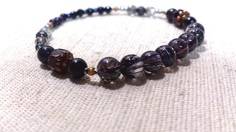 crystal in dearsharka || 三轮骨干 x 黑曜石 x 黑胆石 x 黑玛瑙．浓丝净黑的沉美魅力 - 手链/手环 - 宝石 黑色