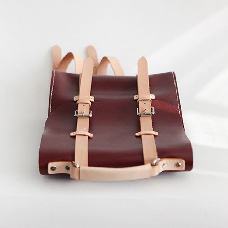 植鞣雙帶 復古牛皮男包 英倫牛津 雙肩郵差包 - 后背包/双肩包 - 真皮 