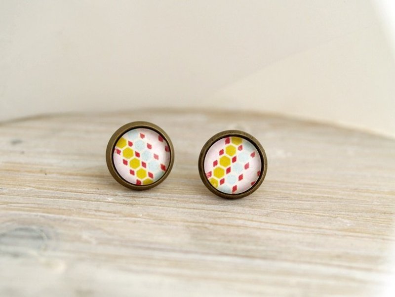 ♥订做小礼物♥ OldNew Lady-古铜色小圆形耳环-几何磁砖【粉红与春绿】 - 耳环/耳夹 - 玻璃 粉红色