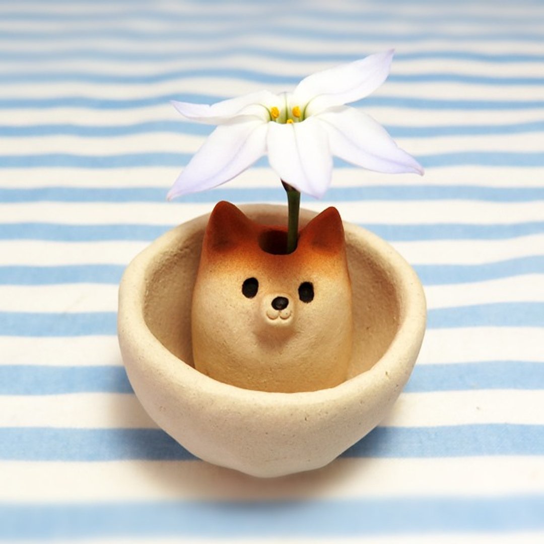 Single-flower vase of Shiba Inu type Shiba Inu figurine Animal sculpture - 植栽/盆栽 - 其他材质 黄色