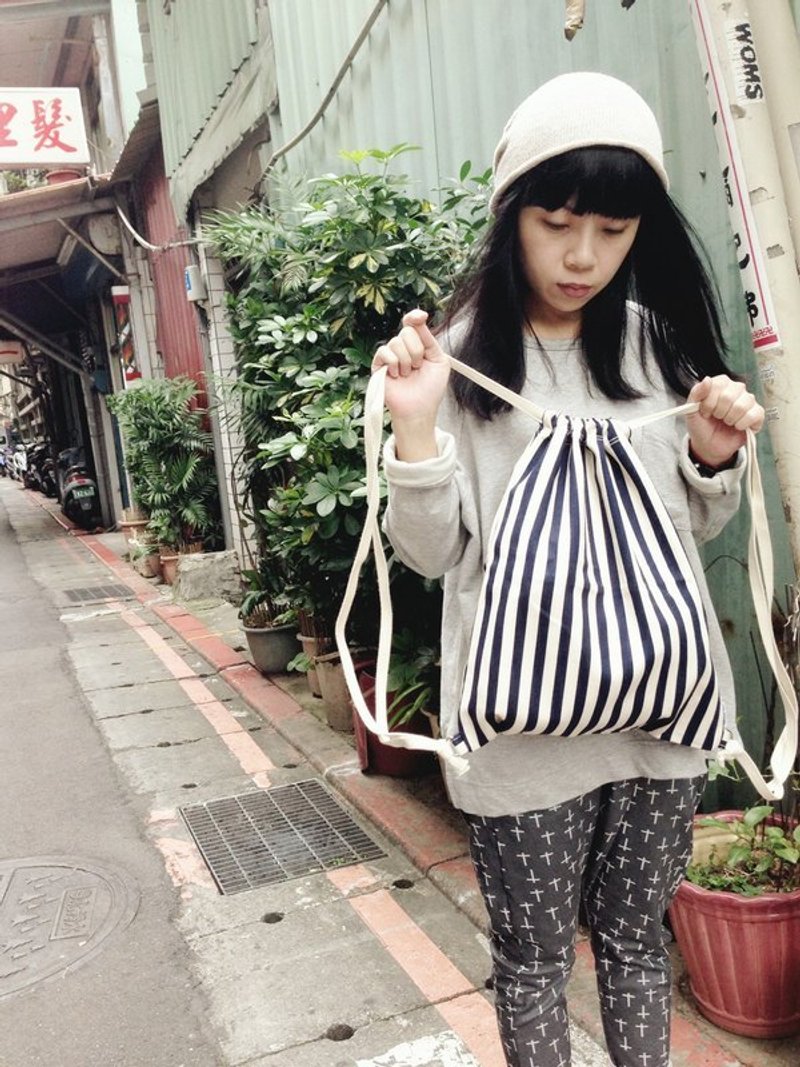 蓝白条纹束口后背包/轻便款 - 侧背包/斜挎包 - 其他材质 蓝色