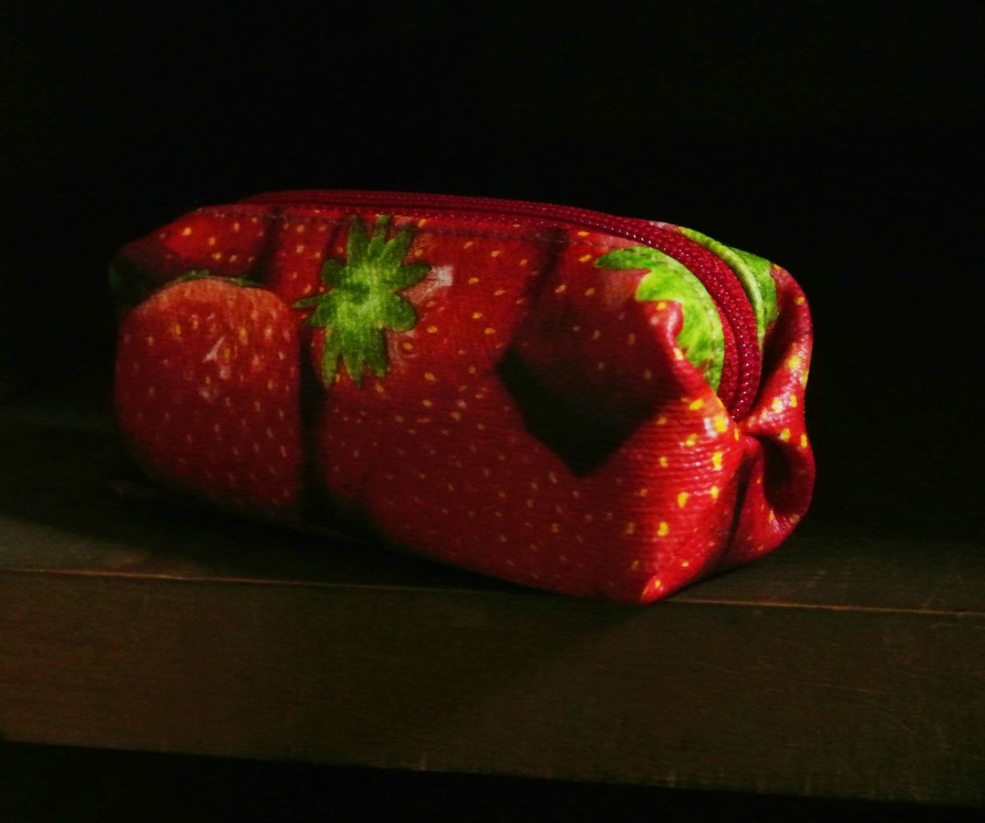 【 T - C 】 Strawberry 手工 零钱包 可挂包包 当钥匙圈 - 零钱包 - 其他材质 