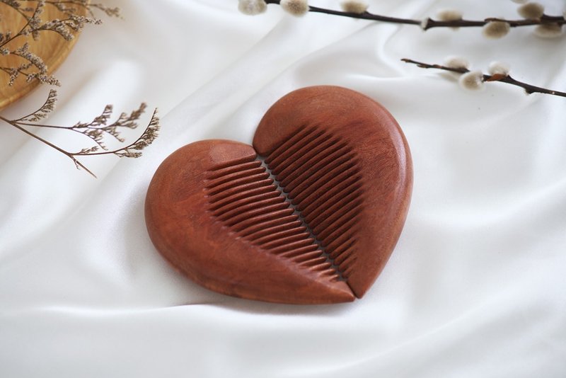 Moment木们-Talkwood-（永结同心)-手工梳(台湾桧木材质)-双人梳 - 发饰 - 木头 金色