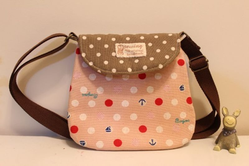 【十木米．Lorenza】红色系 复古斜背包 - 侧背包/斜挎包 - 其他材质 红色