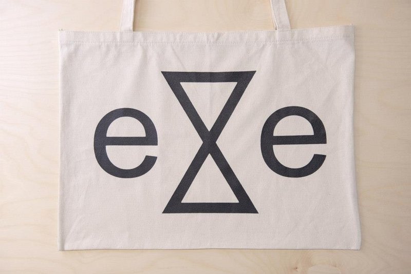 eye candle 满版Logo胚布购物袋 - 侧背包/斜挎包 - 其他材质 白色