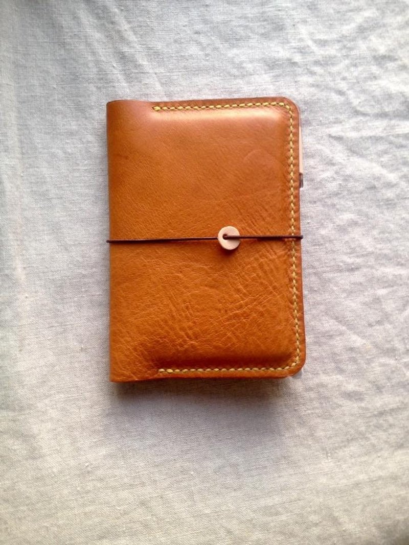 带我去旅行*护照夹/手帐_手染手缝植鞣皮革 - 护照夹/护照套 - 真皮 卡其色
