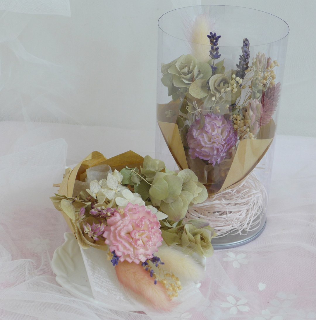 金莎毕业谢师花束礼物 | 企业工商订单 | 奥勒冈太阳花玫瑰生日情人节 - 干燥花/捧花 - 植物．花 粉红色