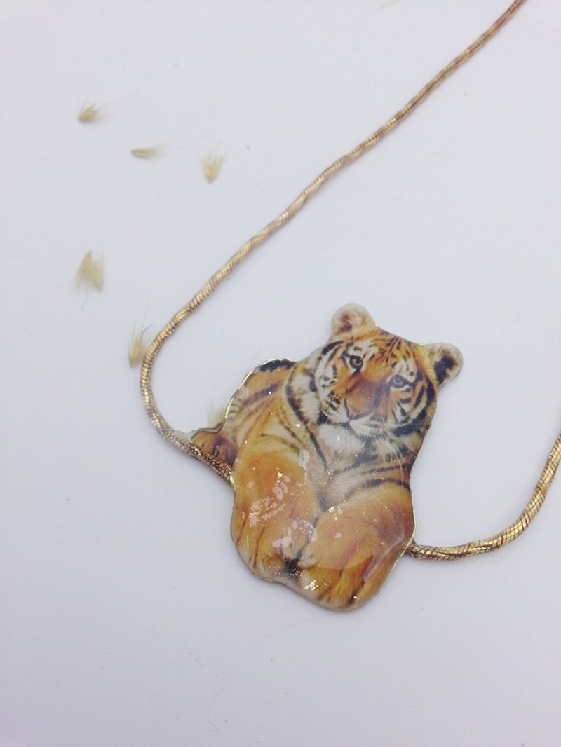 【Lost and find】 坐在颈项上的虎 - 项链 - 塑料 黄色