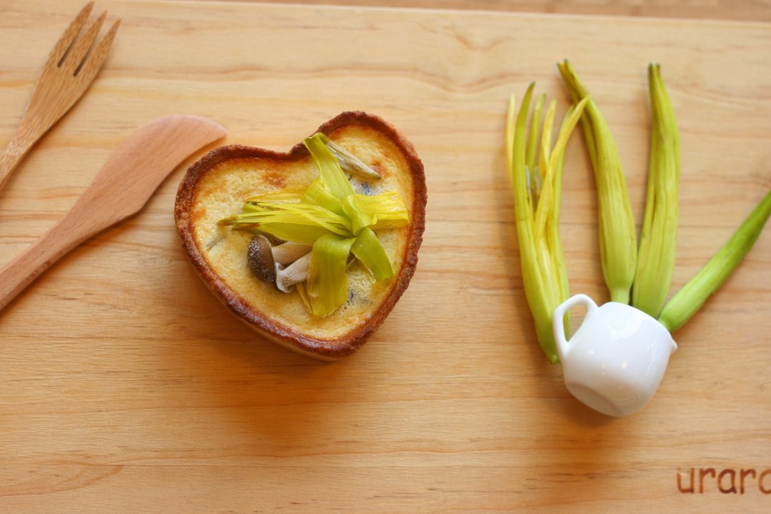 urara阁楼上的咸点店   ((母亲节限定)) 忘忧草菇菇鸡肉咸派 - 其他 - 新鲜食材 